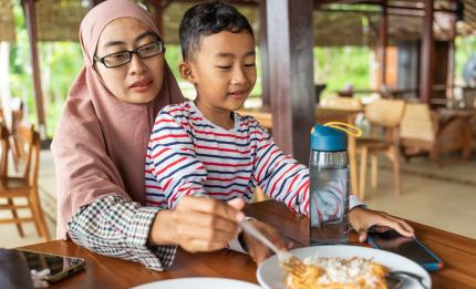 How to start teaching kids English at home